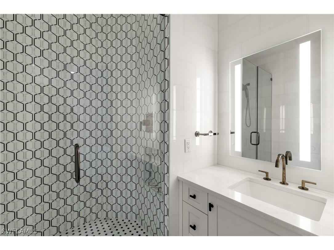 4021 Gulf Shore Boulevard N #11 Naples FL 34103 226005532 image42