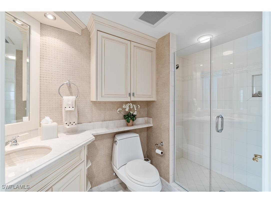 4021 Gulf Shore Boulevard N #1403 Naples FL 34103 225068709 image22