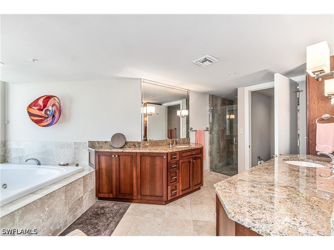 4021 Gulf Shore Boulevard N #1804 Naples FL 34103 226013722 image17