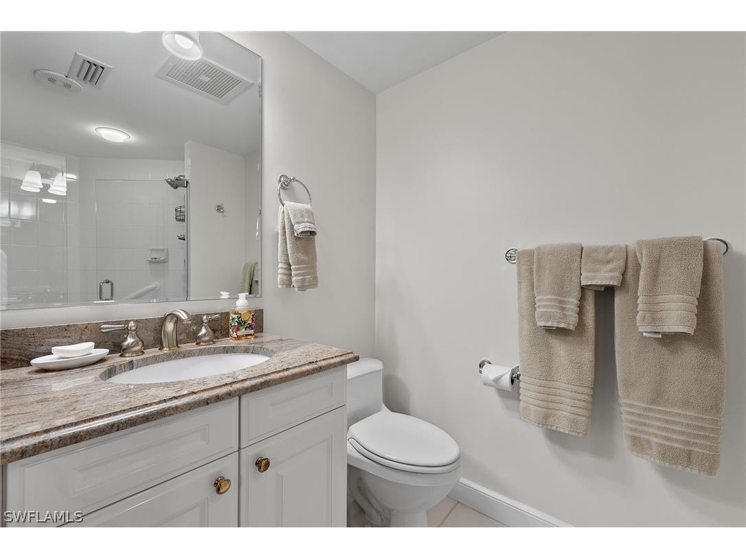 4021 Gulf Shore Boulevard N #202 Naples FL 34103 226010636 image26