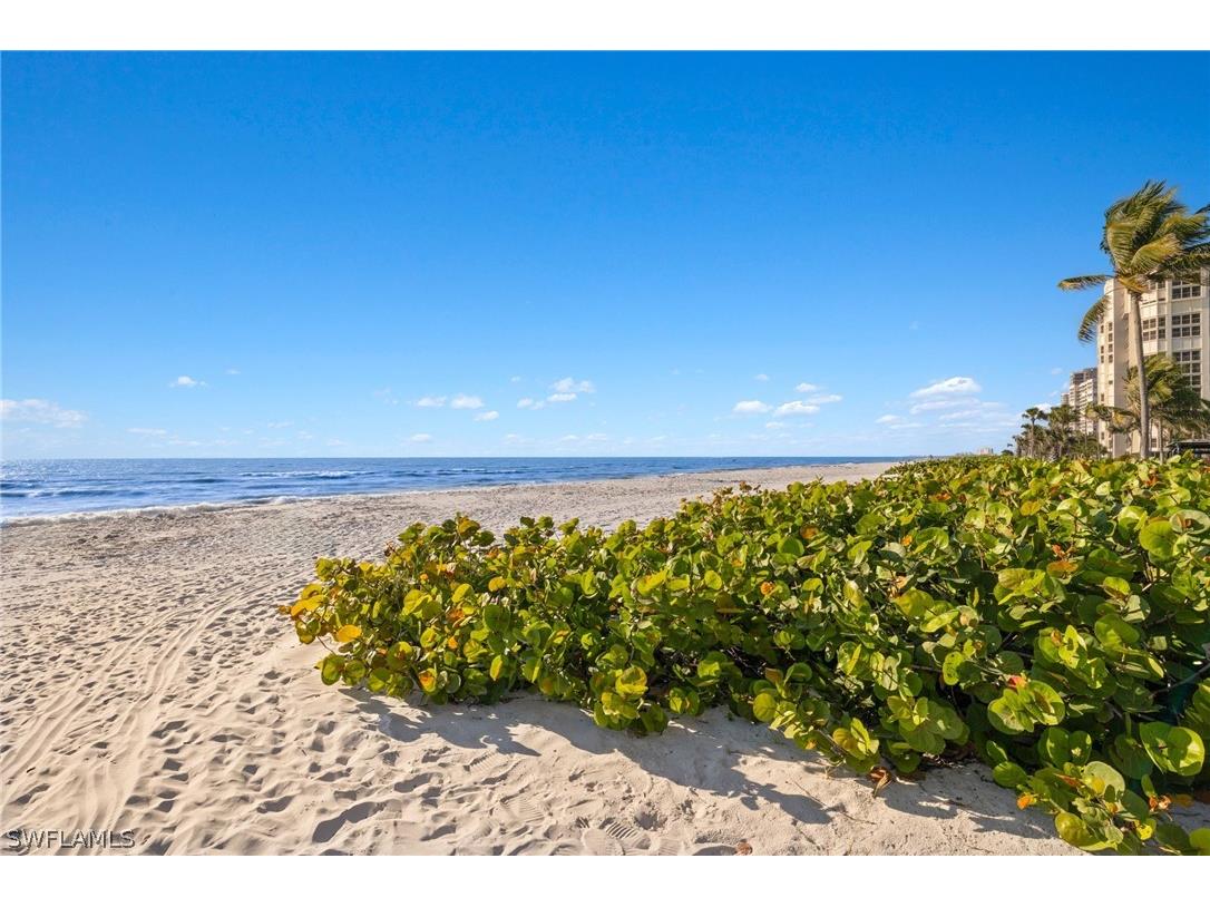 4021 Gulf Shore Boulevard N #202 Naples FL 34103 226010636 image4