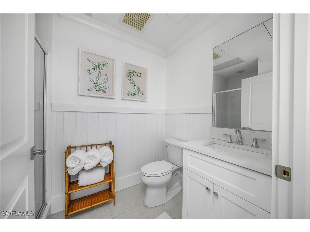 4021 Gulf Shore Boulevard N #403 Naples FL 34103 225081339 image40