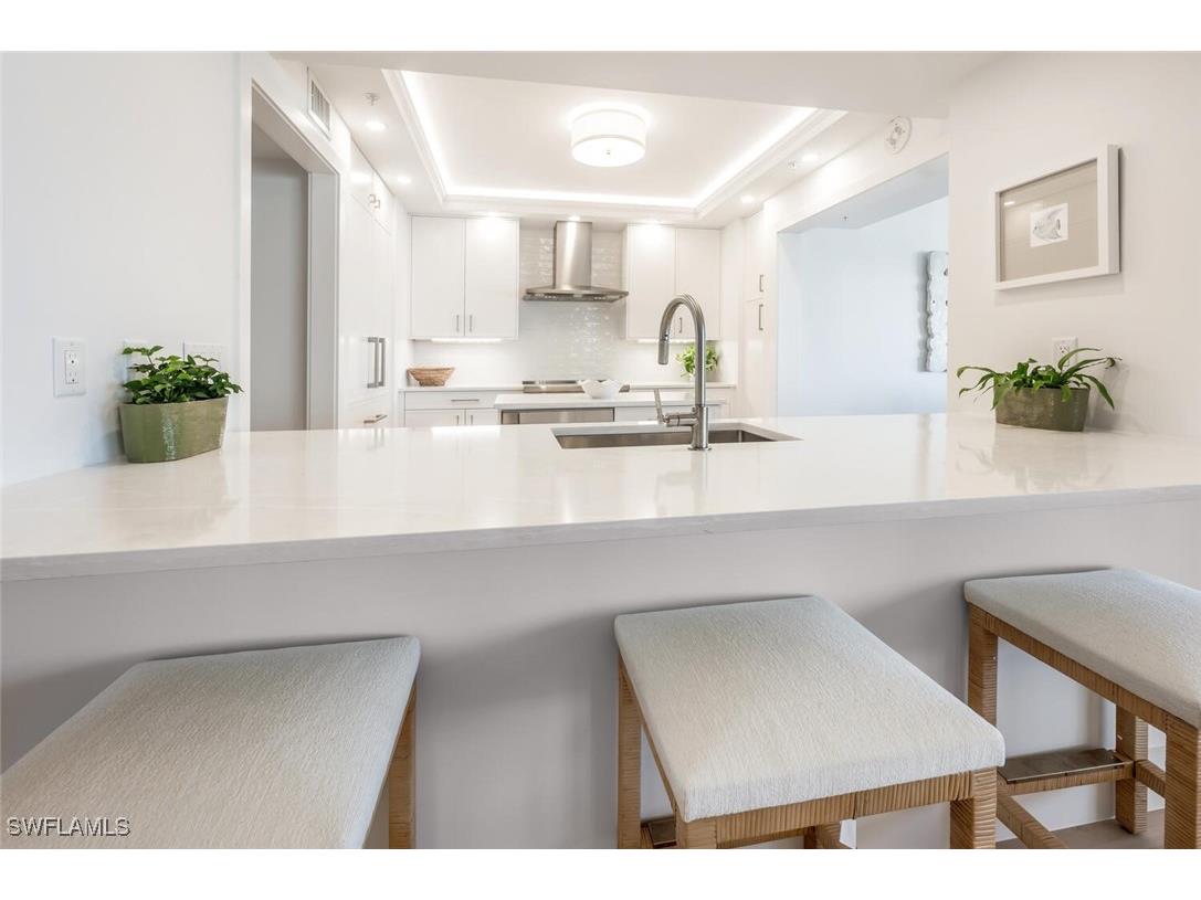 4021 Gulf Shore Boulevard N #702 Naples FL 34103 225076990 image17