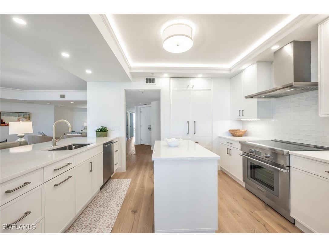 4021 Gulf Shore Boulevard N #702 Naples FL 34103 225076990 image20