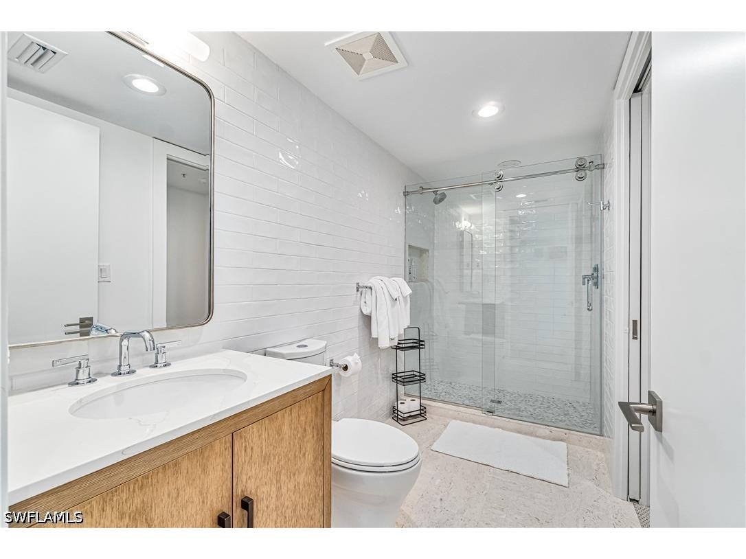 4021 Gulf Shore Boulevard N #702 Naples FL 34103 226019751 image17