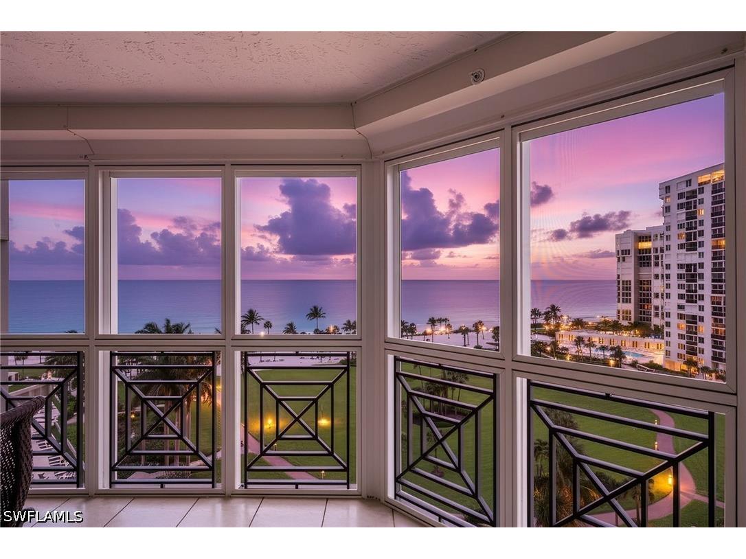 4021 Gulf Shore Boulevard N #804 Naples FL 34103 226016027 image1