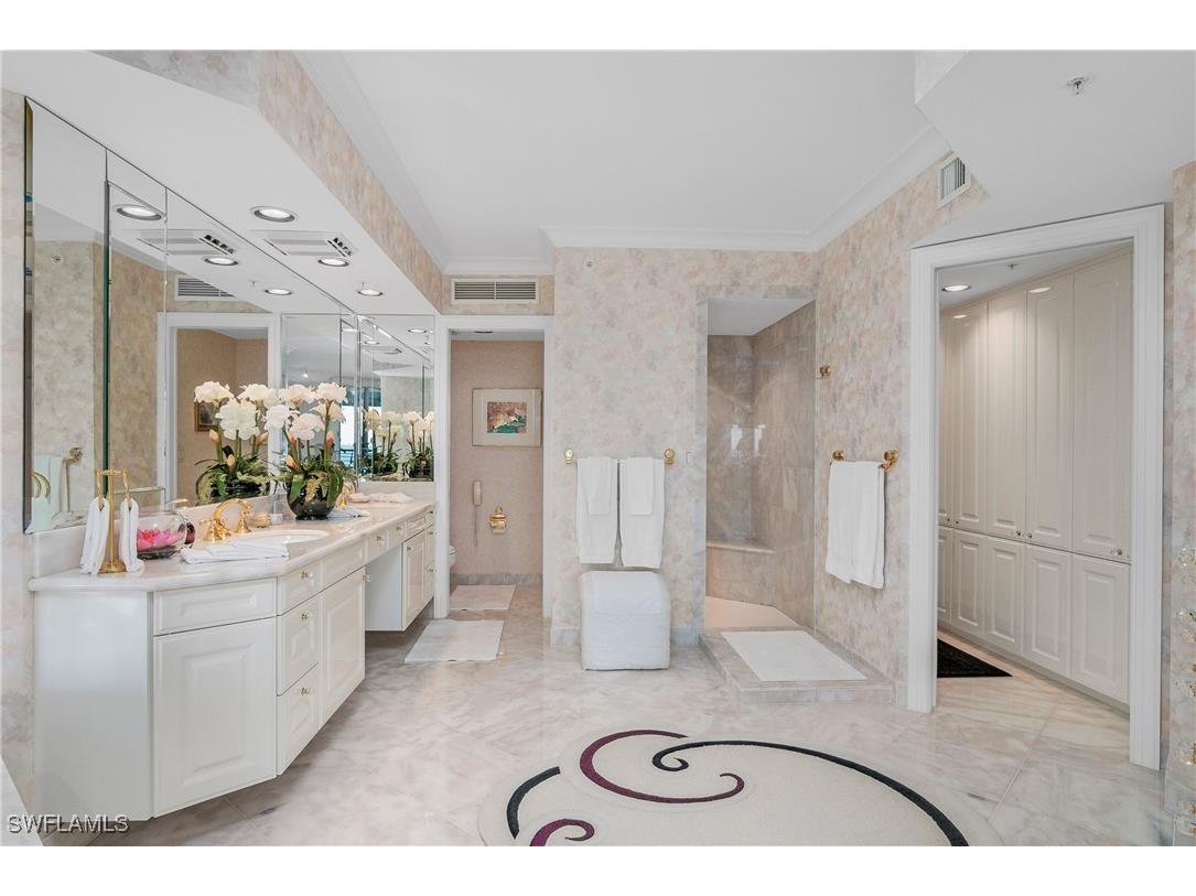 4021 Gulf Shore Boulevard N #903 Naples FL 34103 225082432 image28