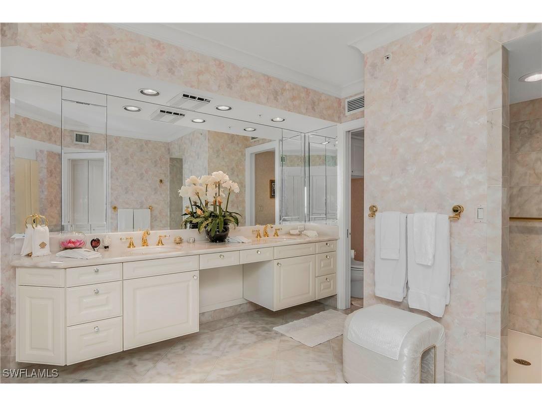 4021 Gulf Shore Boulevard N #903 Naples FL 34103 225082432 image29