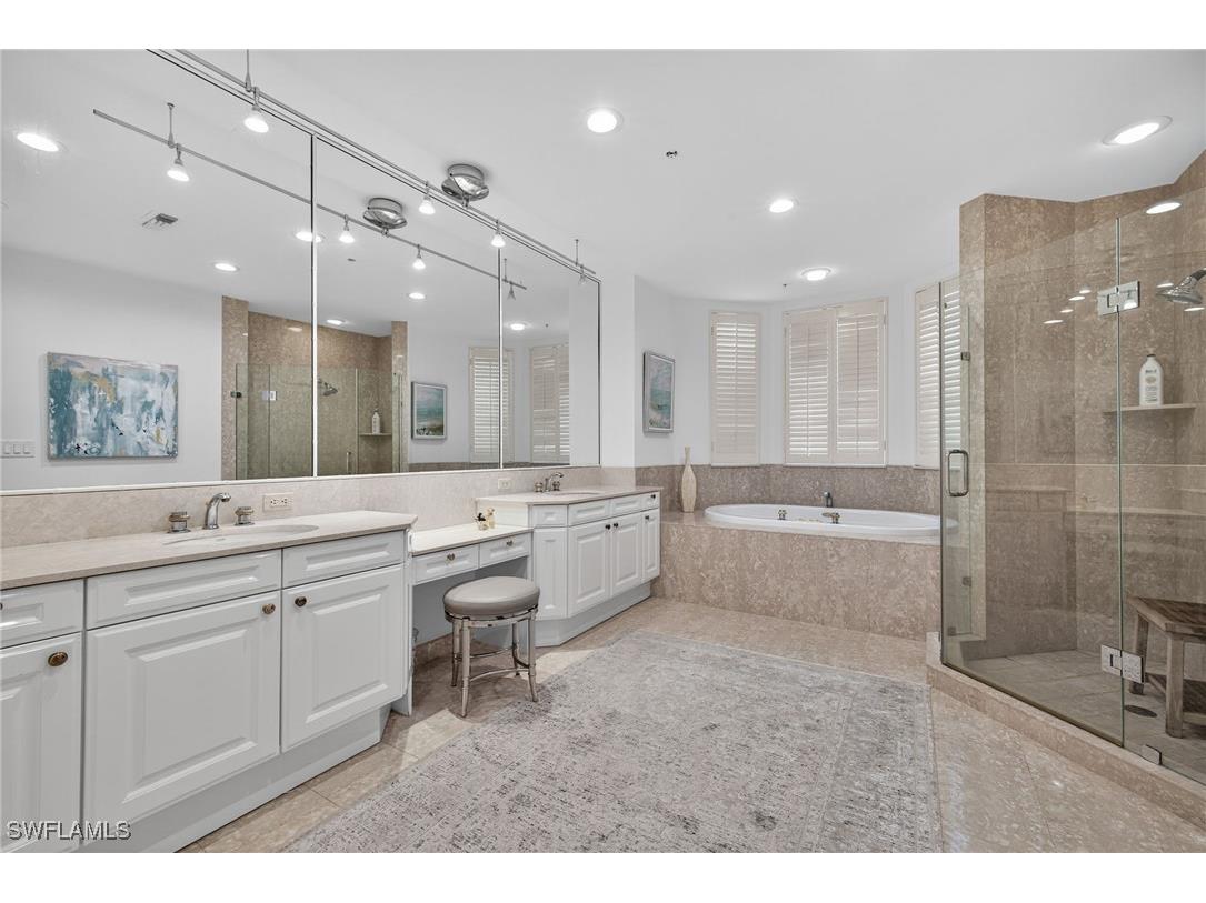 4021 Gulf Shore Boulevard N #V19 Naples FL 34103 225078688 image24