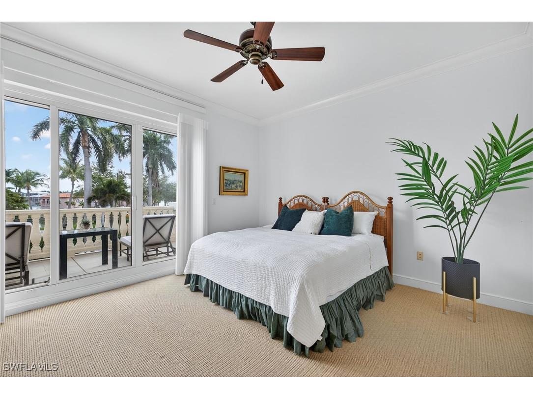 4021 Gulf Shore Boulevard N #V19 Naples FL 34103 225078688 image28