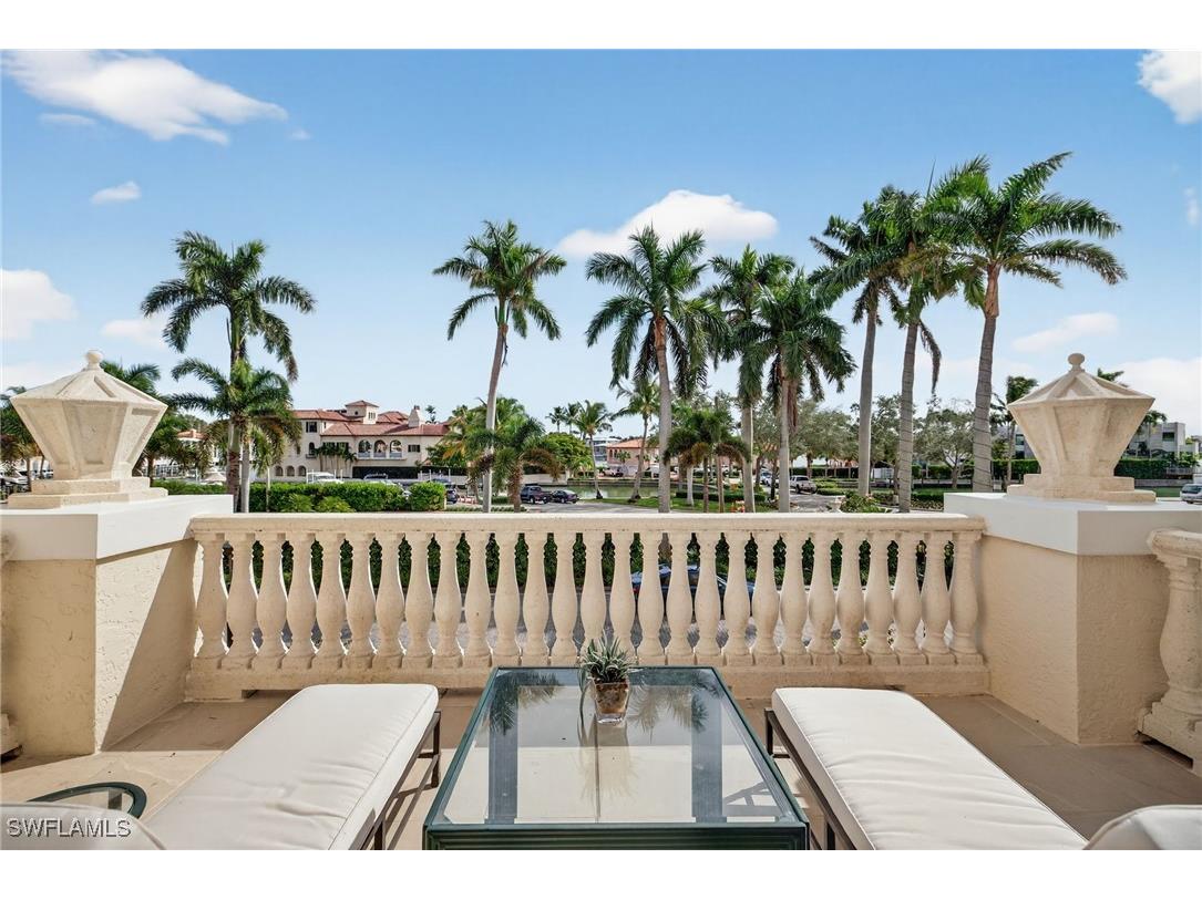 4021 Gulf Shore Boulevard N #V19 Naples FL 34103 225078688 image34