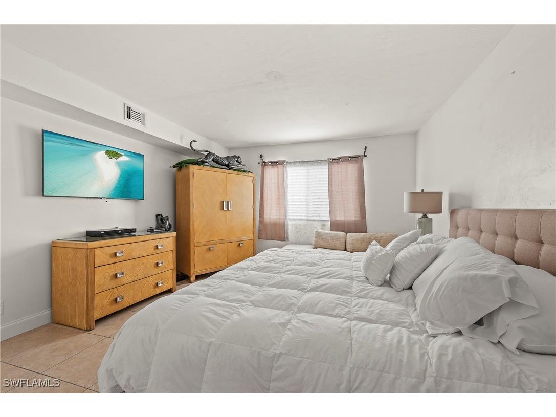 4021 Ice Castle Way #7 Naples FL 34112 225077557 image9