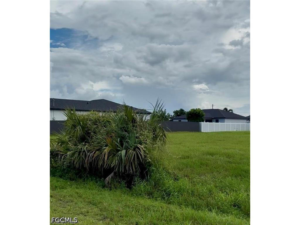 4021 NW 36th Place Cape Coral FL 33993 2026026042 image2
