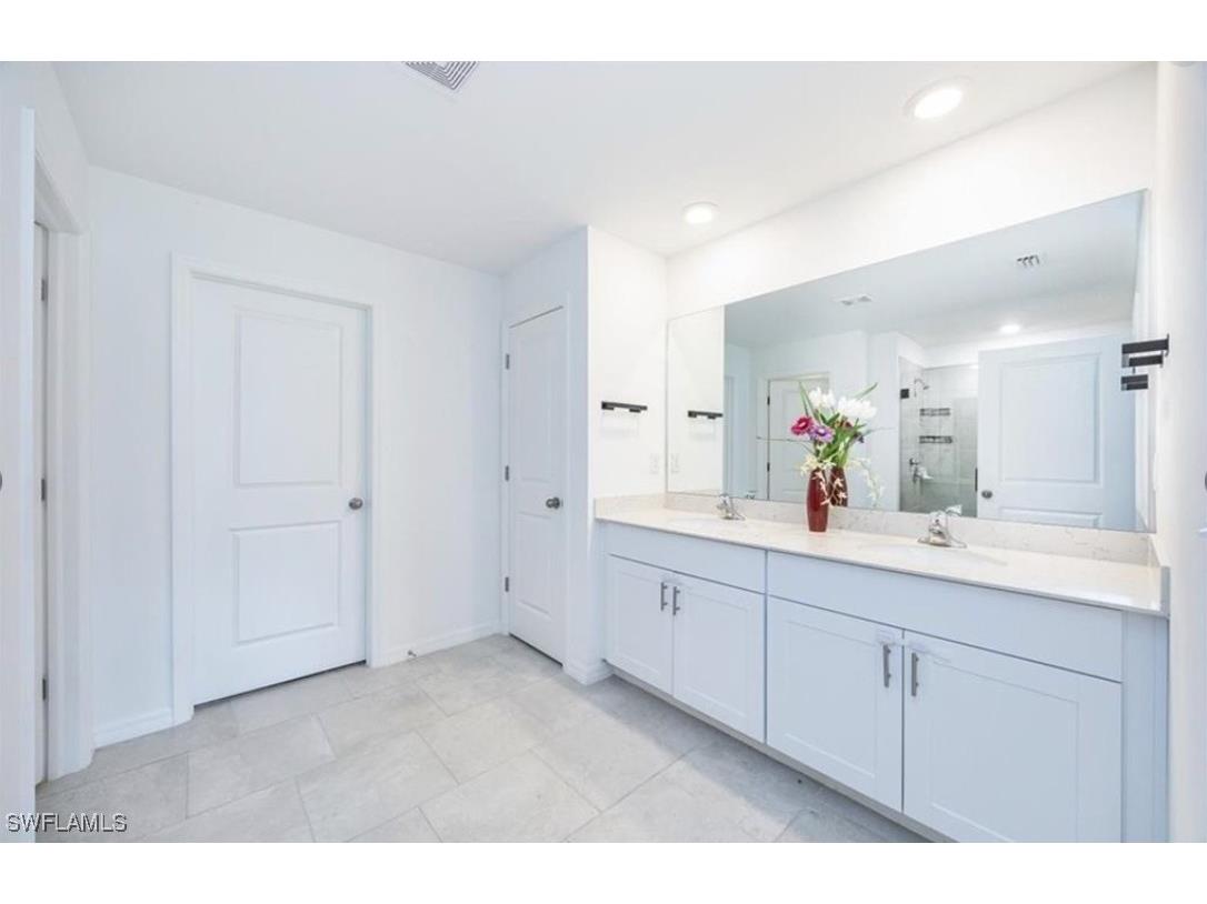 4021 Villa Doria Court North Fort Myers FL 33917 225083886 image11