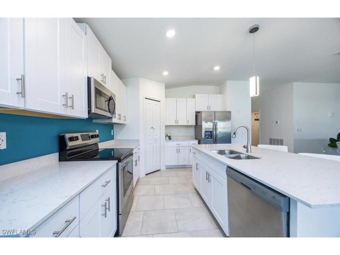 4021 Villa Doria Court North Fort Myers FL 33917 225083886 image5