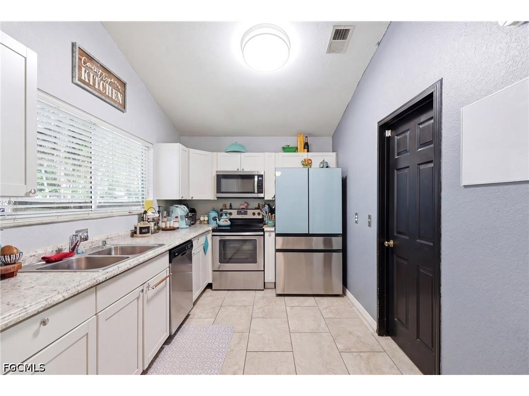 4022 E Sunflower Circle Labelle FL 33935 2026020612 image13