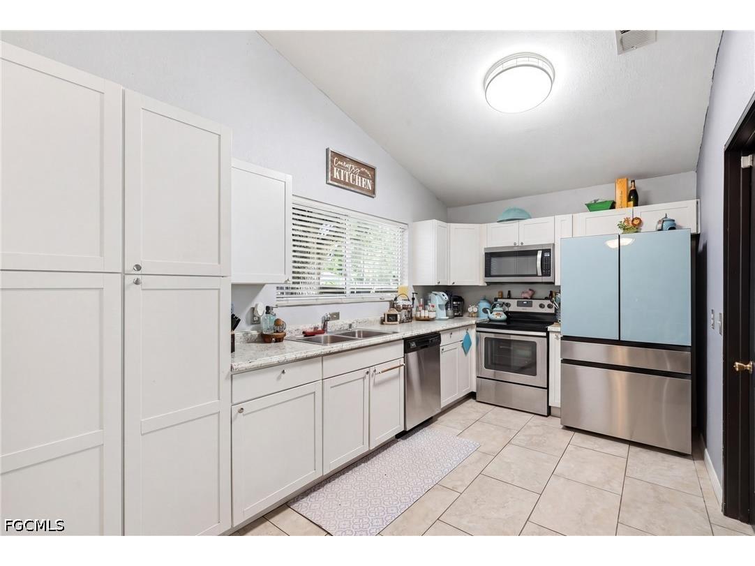 4022 E Sunflower Circle Labelle FL 33935 2026020612 image14