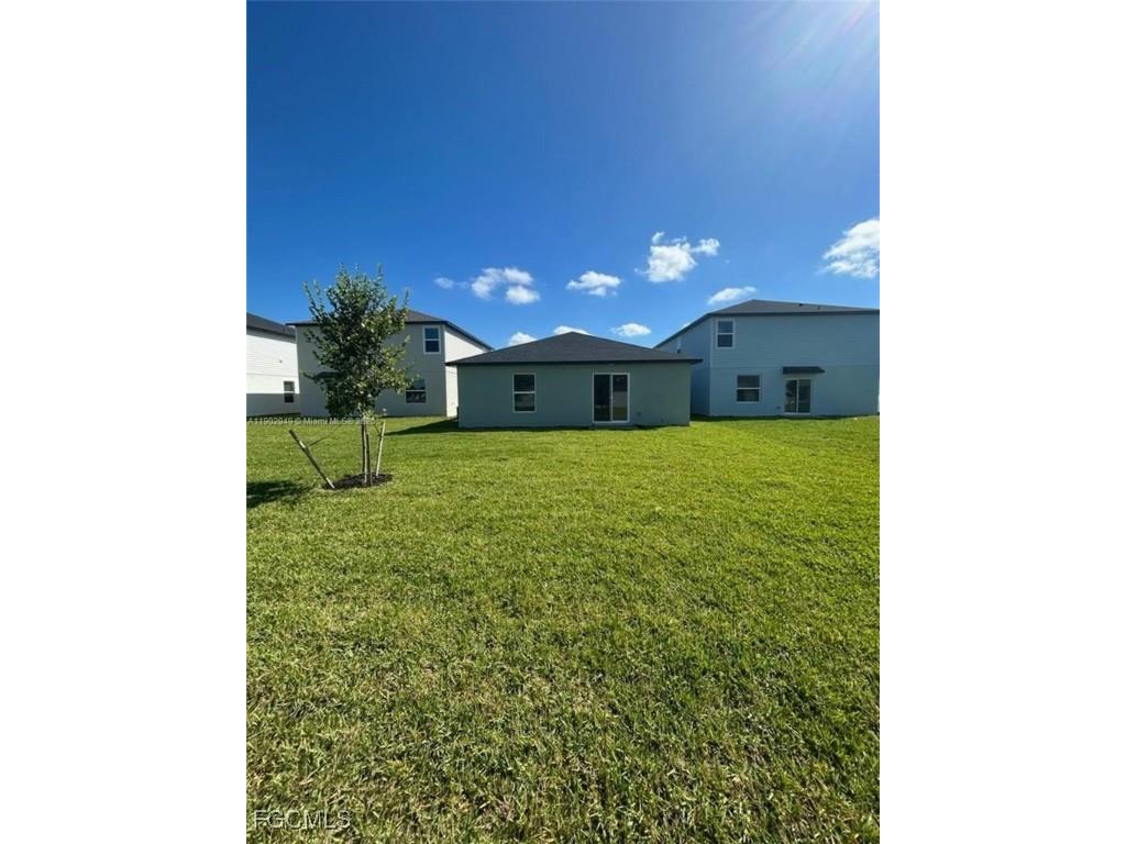4022 N San Felipe Lane Fort Myers FL 33917 2025017718 image3
