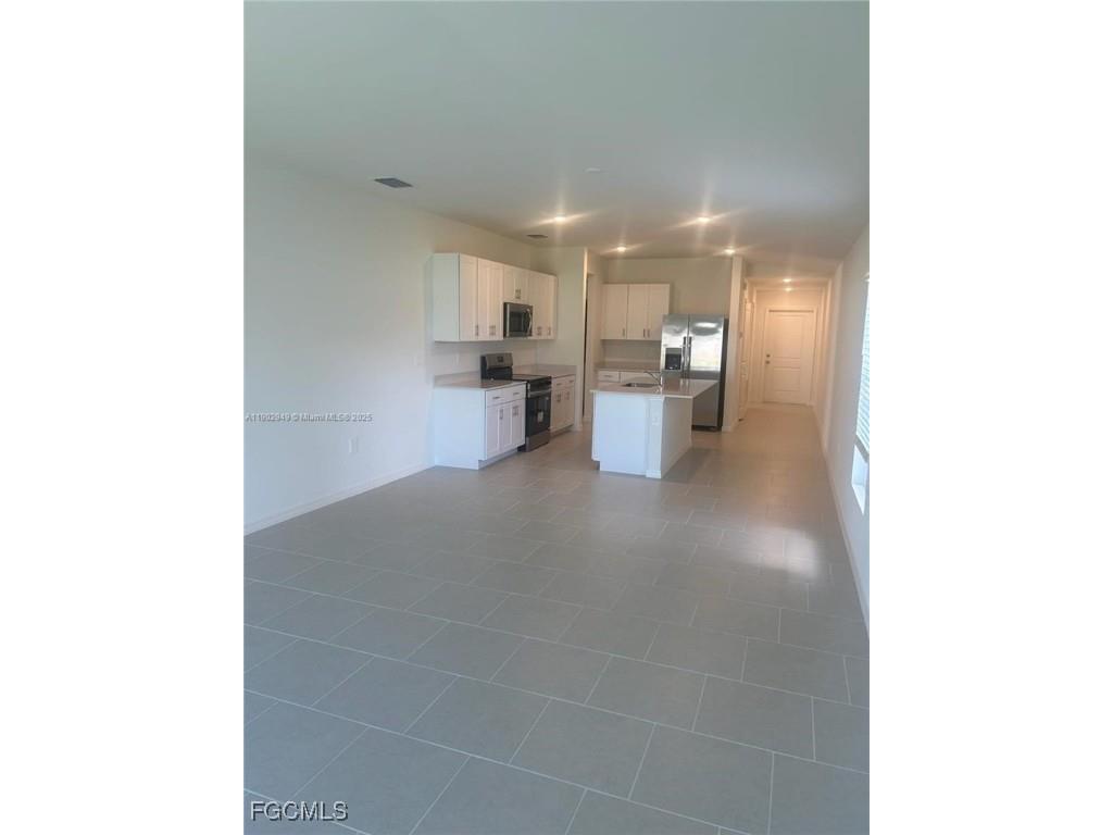 4022 N San Felipe Lane Fort Myers FL 33917 2025017718 image6