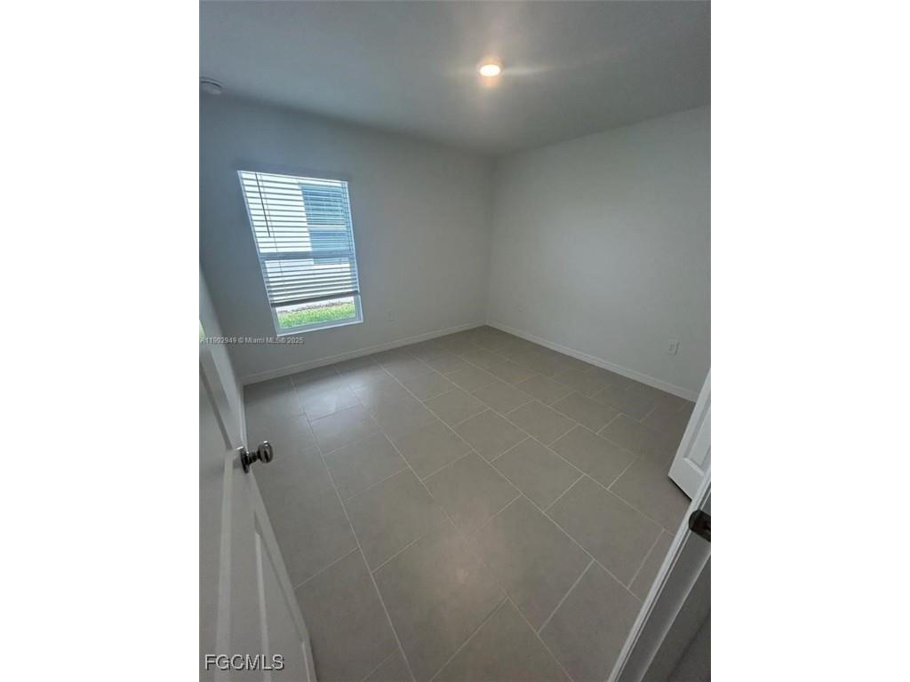 4022 N San Felipe Lane Fort Myers FL 33917 2025017718 image7
