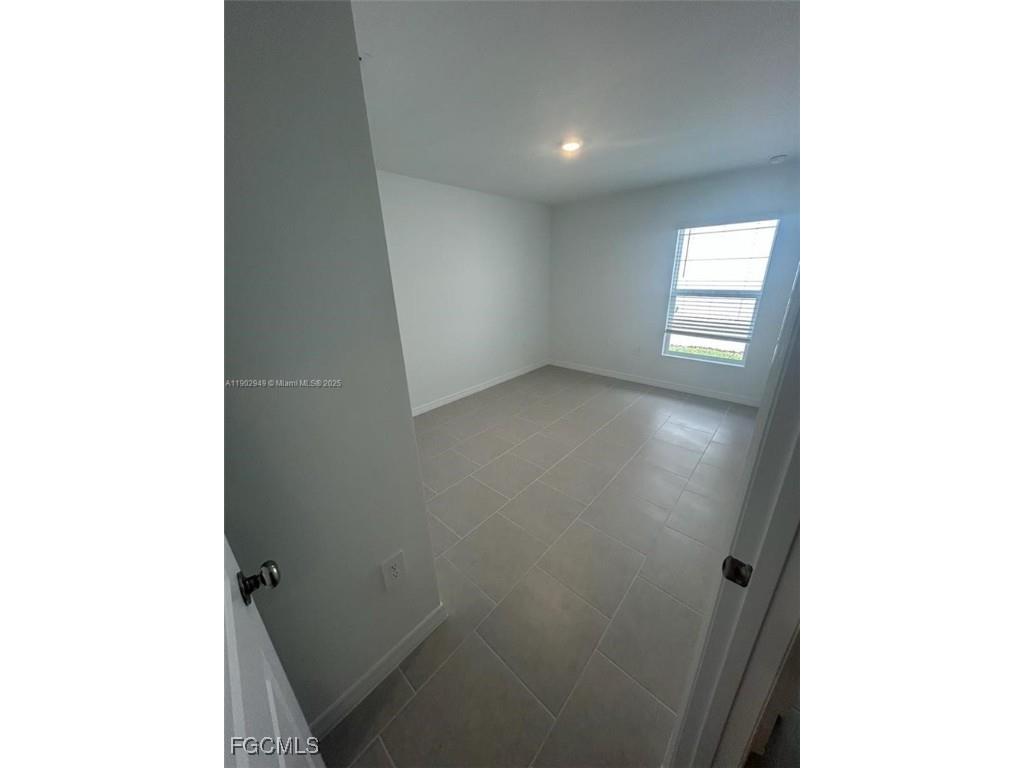 4022 N San Felipe Lane Fort Myers FL 33917 2025017718 image8