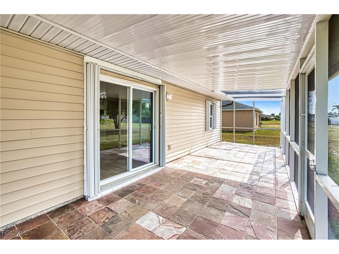 4022 SW 8th Place Cape Coral FL 33914 2025019535 image9
