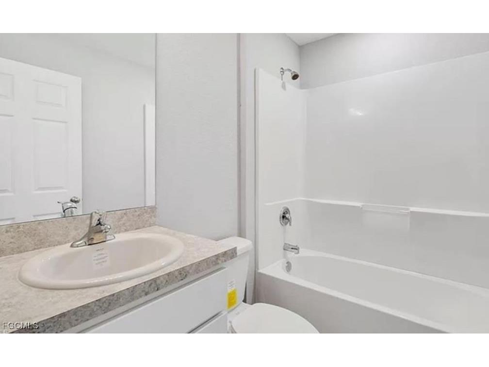 4023 NE 23rd Place Cape Coral FL 33909 2025020353 image13