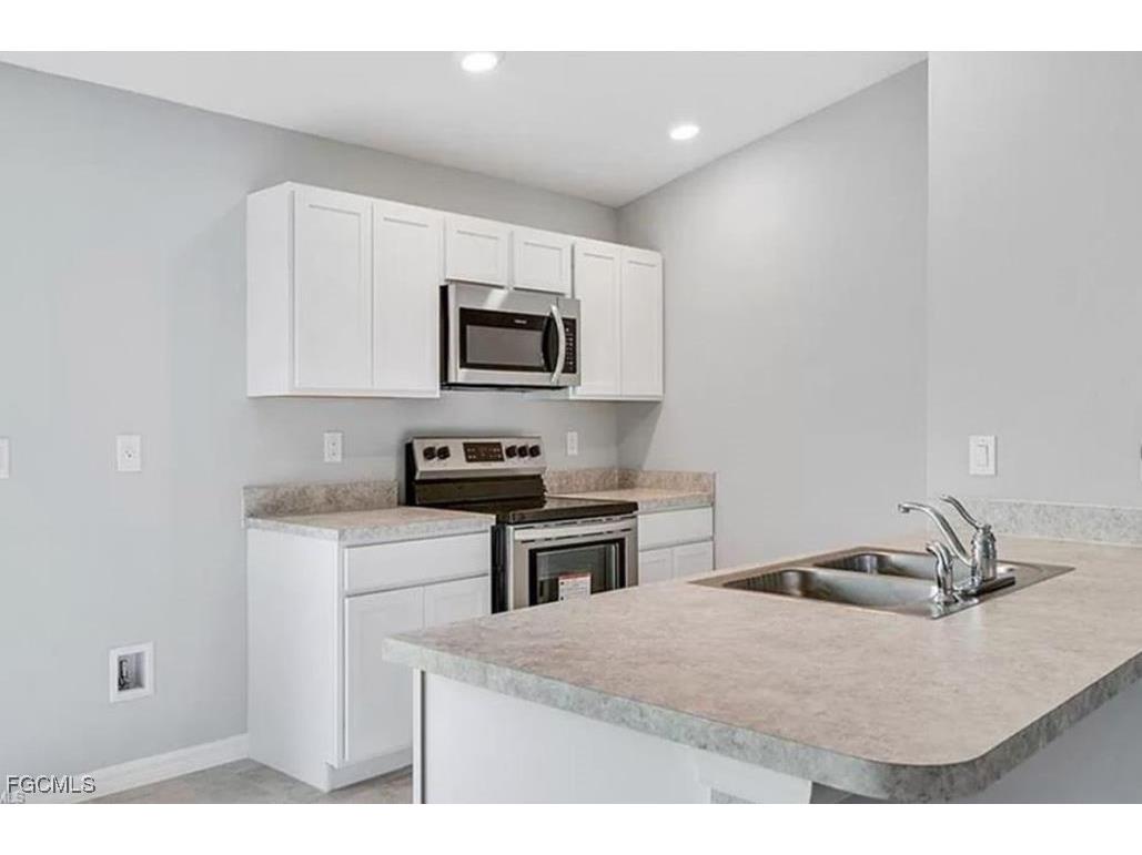 4023 NE 23rd Place Cape Coral FL 33909 2025020353 image8