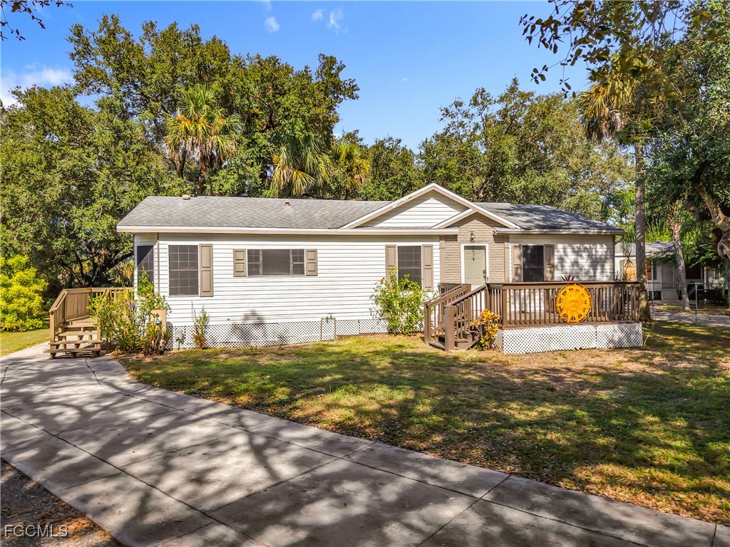 4025 Caloosa Loop Labelle FL 33935 2025020978 image1
