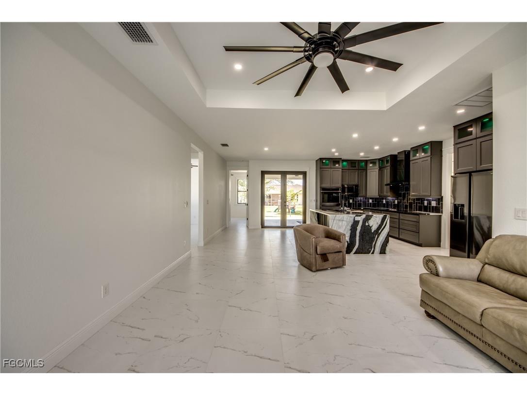 4025 SW 2nd Court Cape Coral FL 33914 2025018083 image3