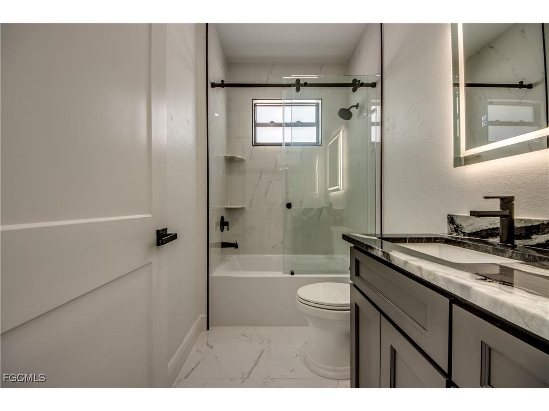 4025 SW 2nd Court Cape Coral FL 33914 2025018083 image35