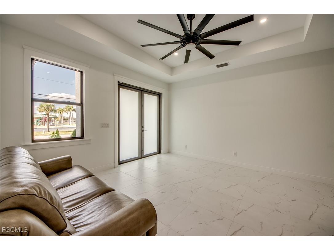 4025 SW 2nd Court Cape Coral FL 33914 2025018083 image9