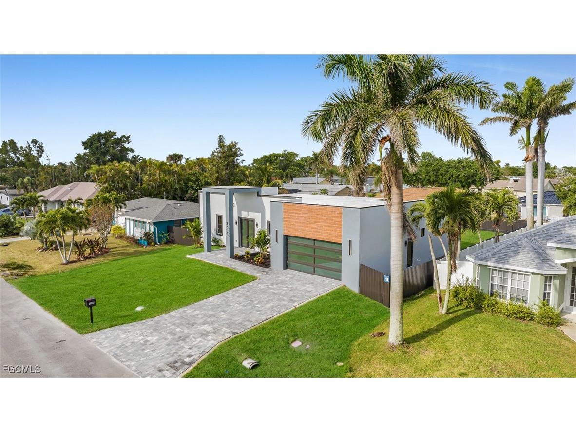 4026 SE 3rd Avenue Cape Coral FL 33904 2025002579 image1