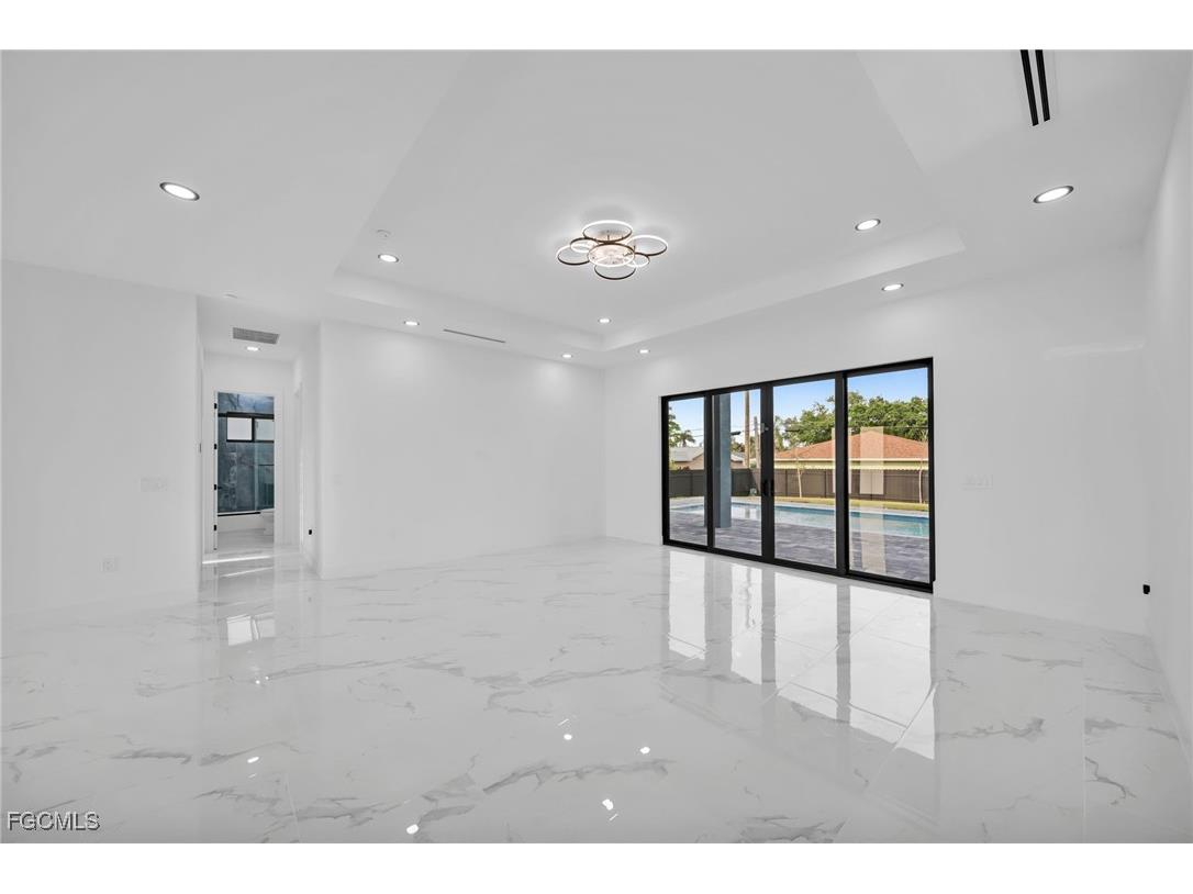 4026 SE 3rd Avenue Cape Coral FL 33904 2025002579 image19