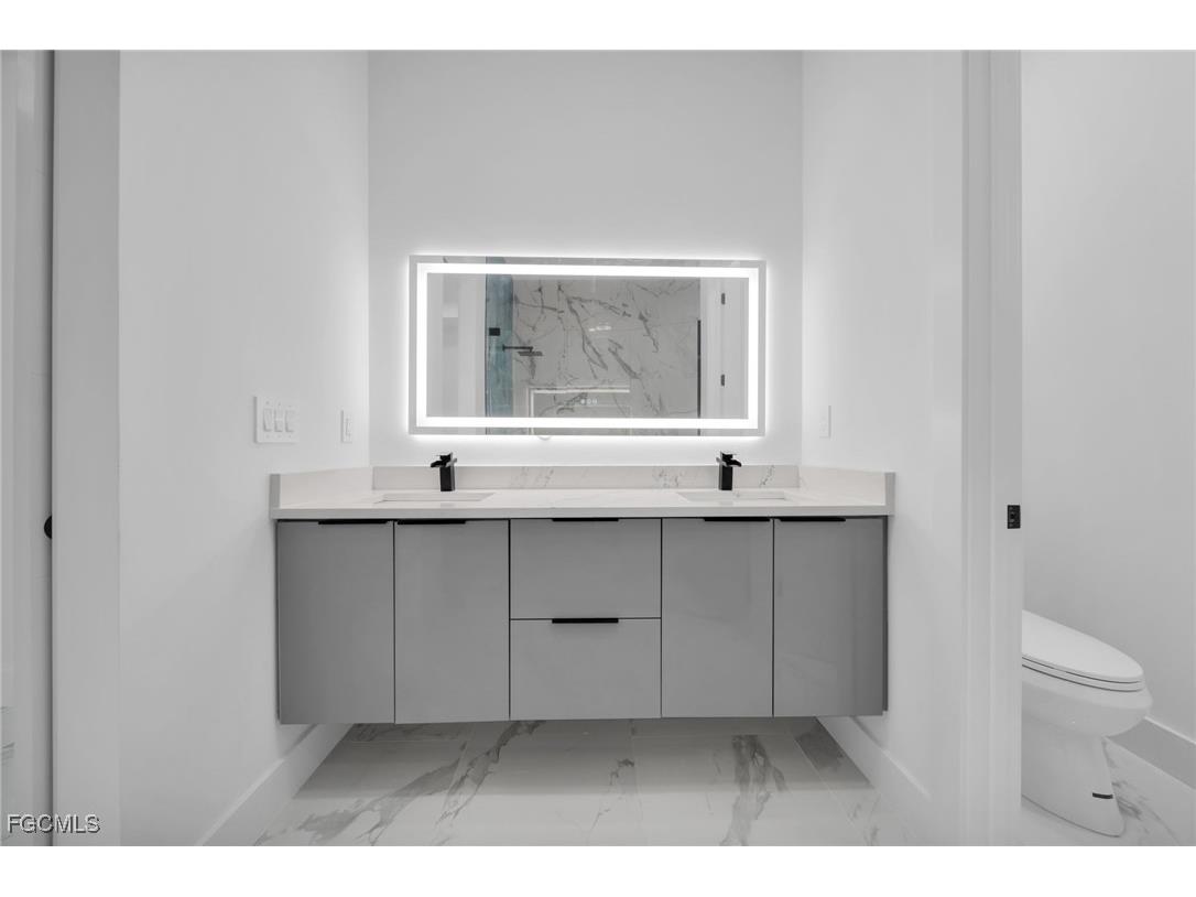 4026 SE 3rd Avenue Cape Coral FL 33904 2025002579 image24