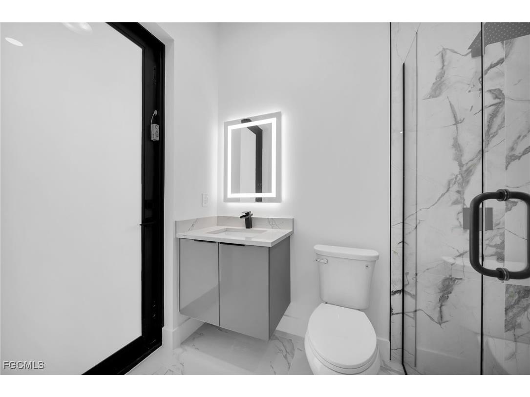 4026 SE 3rd Avenue Cape Coral FL 33904 2025002579 image31