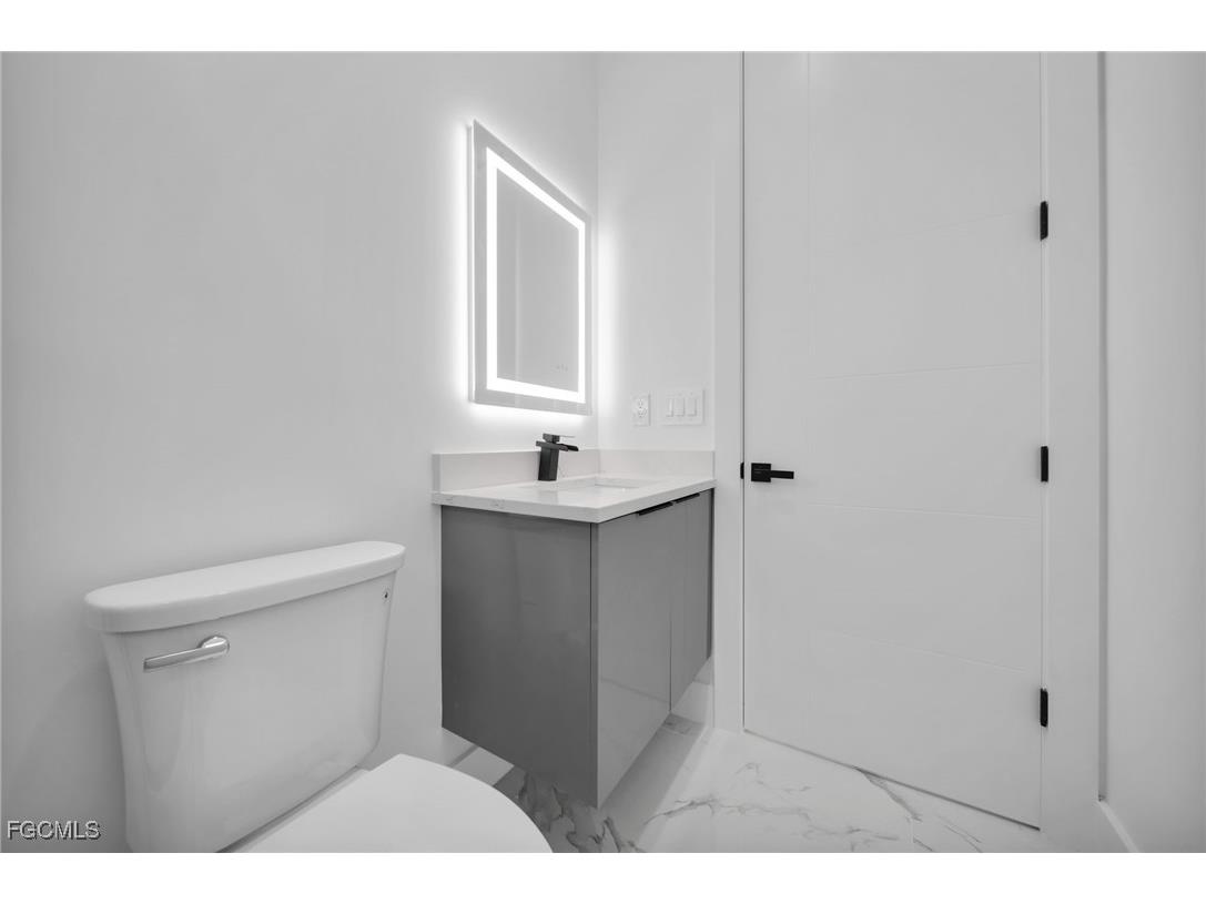 4026 SE 3rd Avenue Cape Coral FL 33904 2025002579 image34