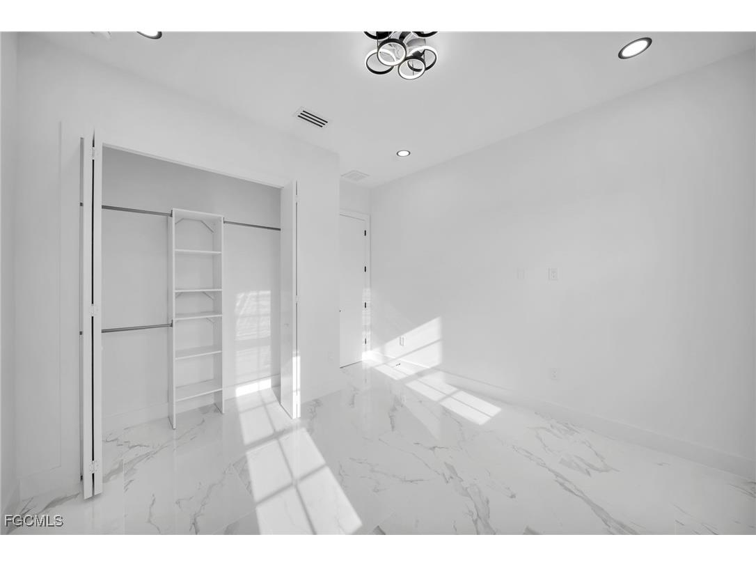 4026 SE 3rd Avenue Cape Coral FL 33904 2025002579 image36