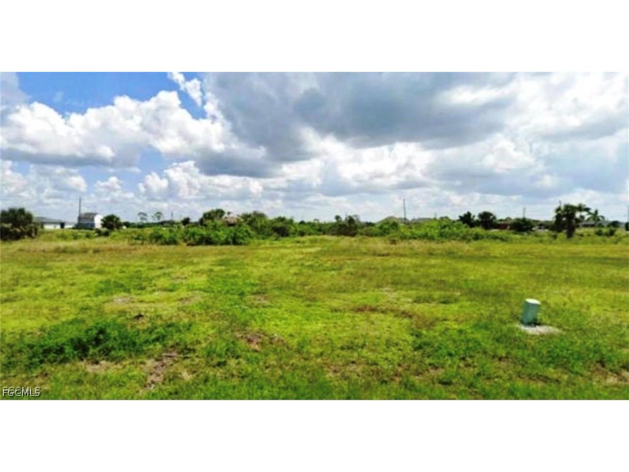 4027 NW 38th Avenue Cape Coral FL 33993 2026007090 image2