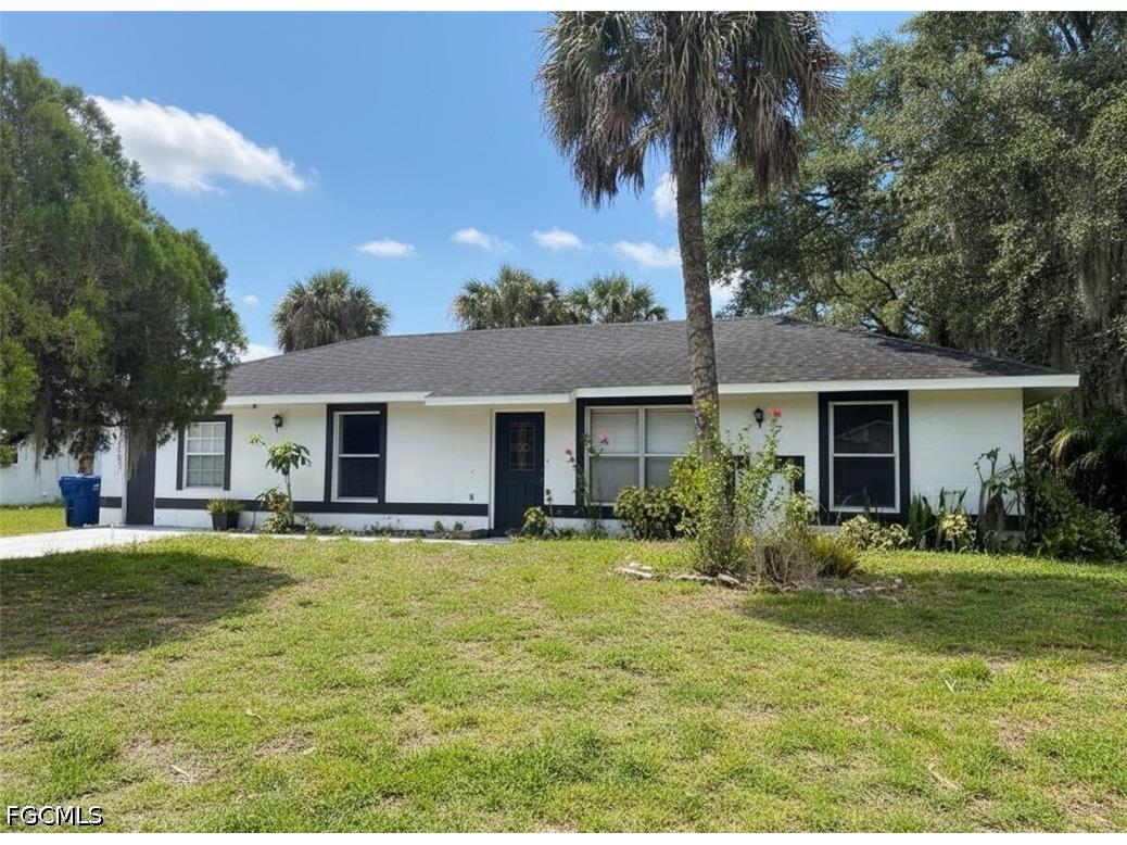 4029 E Sunflower Circle Labelle FL 33935 2026023832 image1