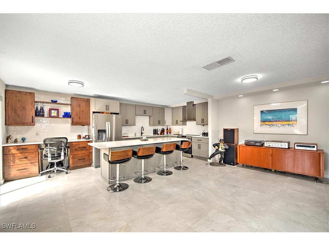 4029 Sandlewood Lane #1 Fort Myers FL 33907 224082573 image1