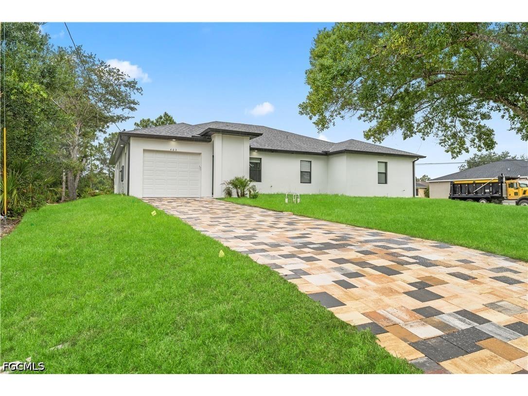 403/405 Bell Boulevard S Lehigh Acres FL 33974 2026021560 image2