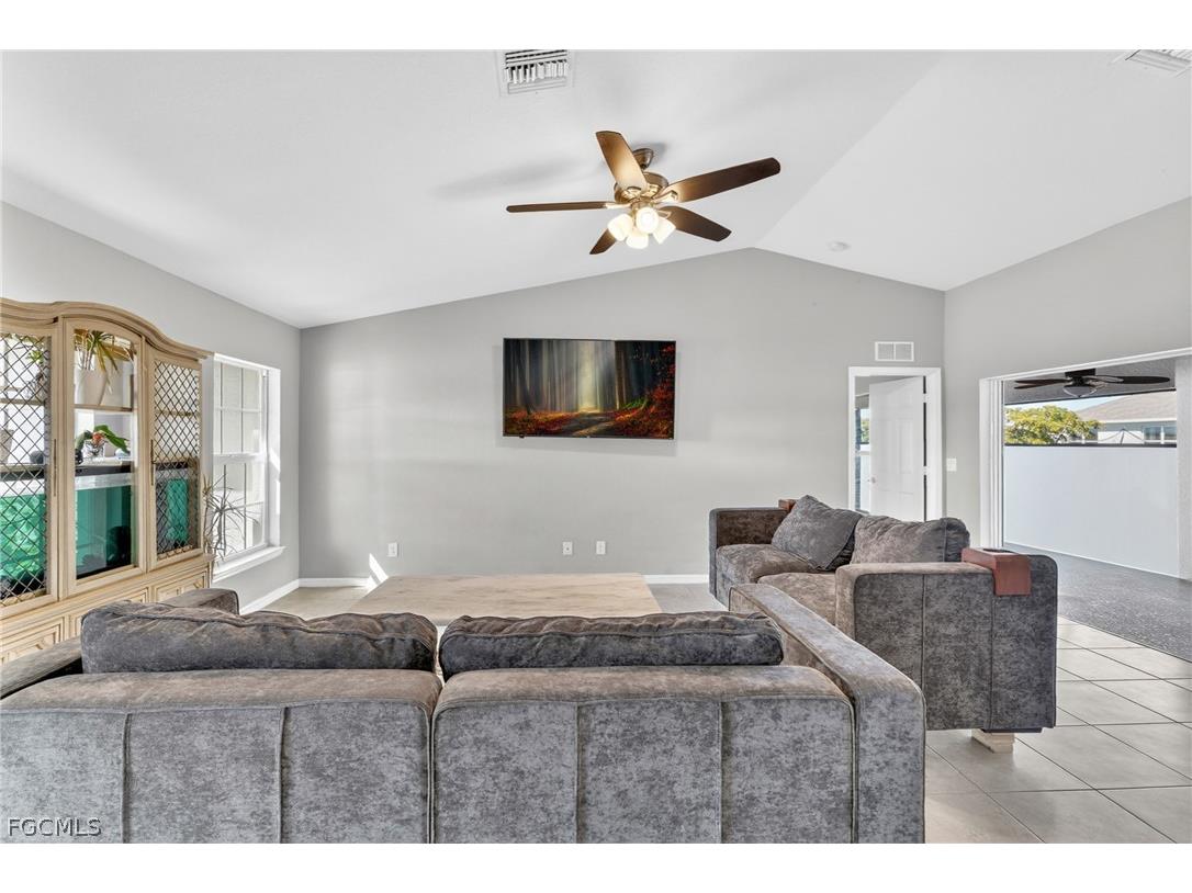 403 NW 17th Terrace Cape Coral FL 33993 2026009974 image16