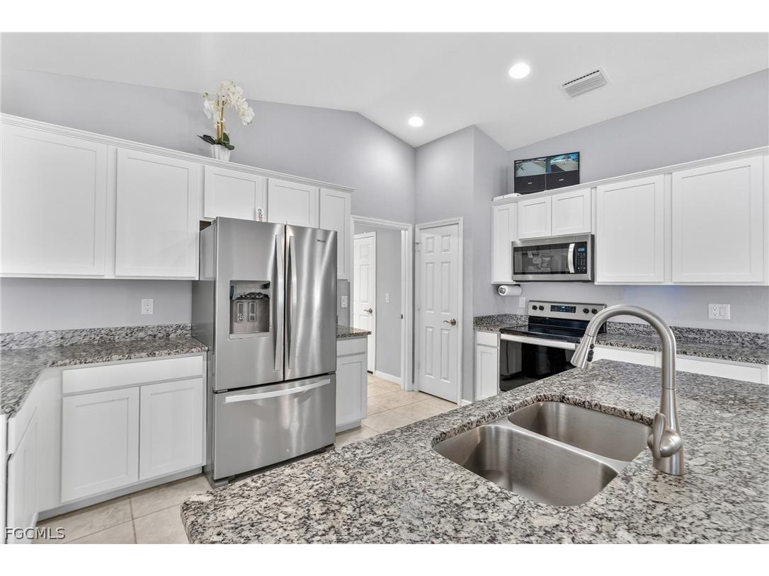 403 NW 17th Terrace Cape Coral FL 33993 2026009974 image23