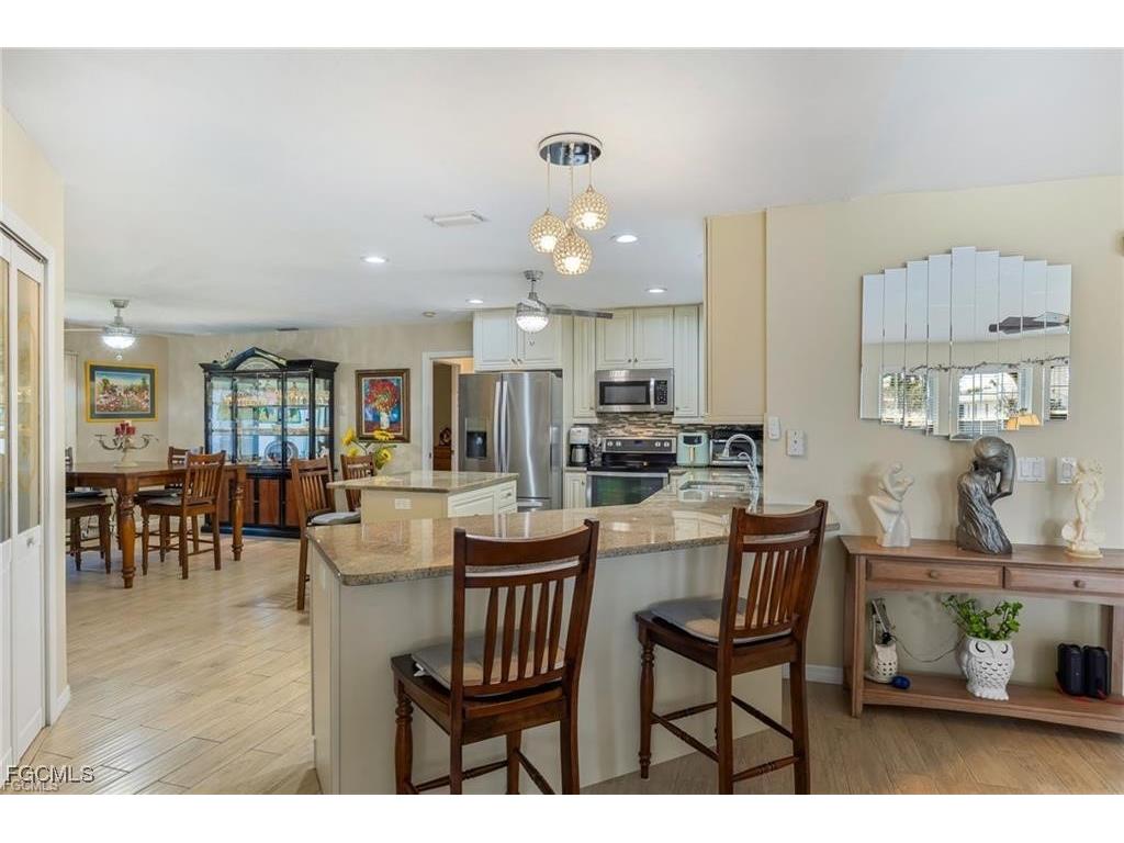 403 SE 28th Terrace Cape Coral FL 33904 2025022408 image10