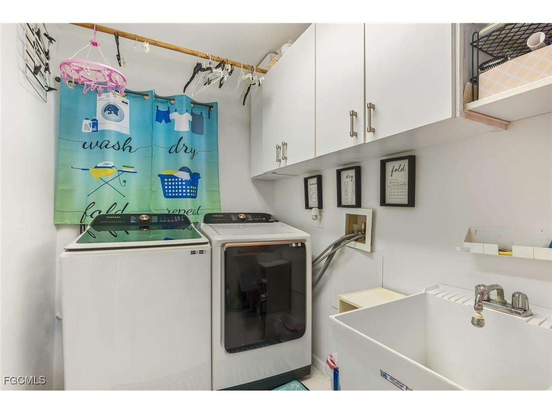 403 SE 28th Terrace Cape Coral FL 33904 2025022408 image16