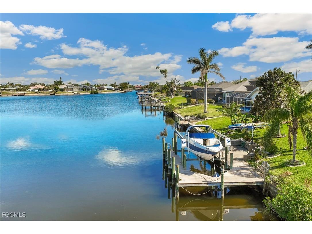 403 SE 28th Terrace Cape Coral FL 33904 2025022408 image2