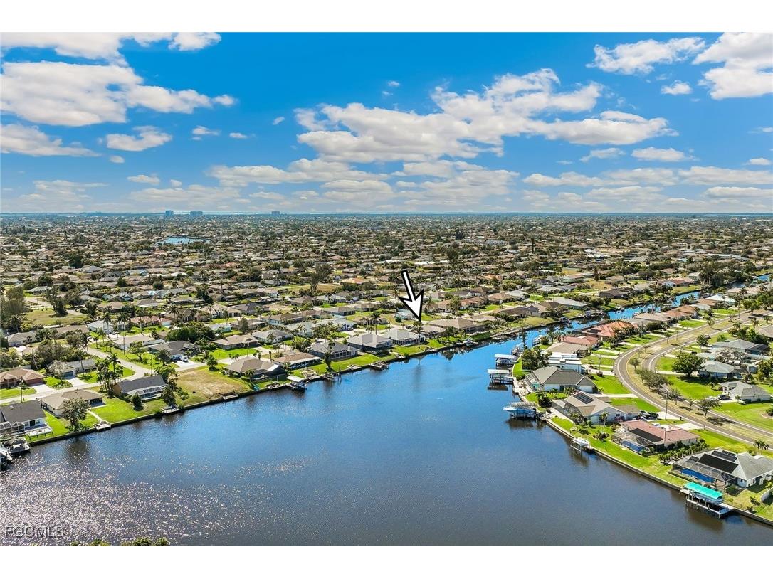 403 SE 28th Terrace Cape Coral FL 33904 2025022408 image4
