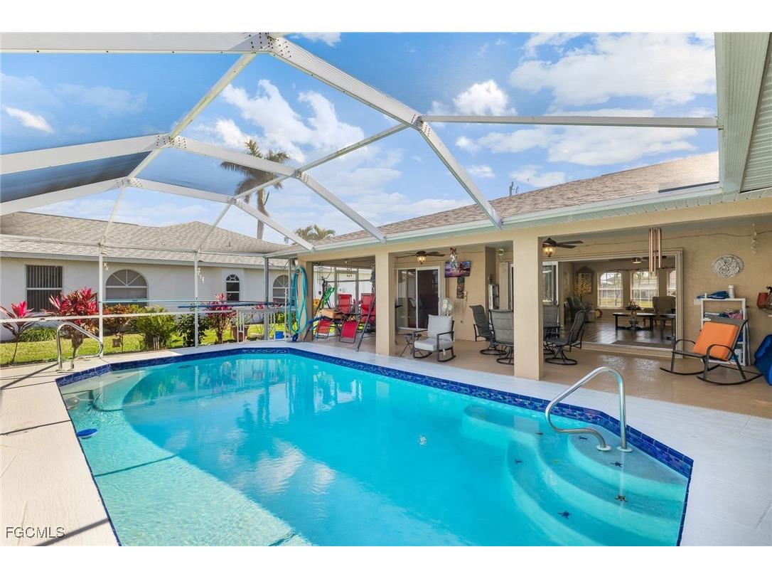 403 SE 28th Terrace Cape Coral FL 33904 2025022408 image5