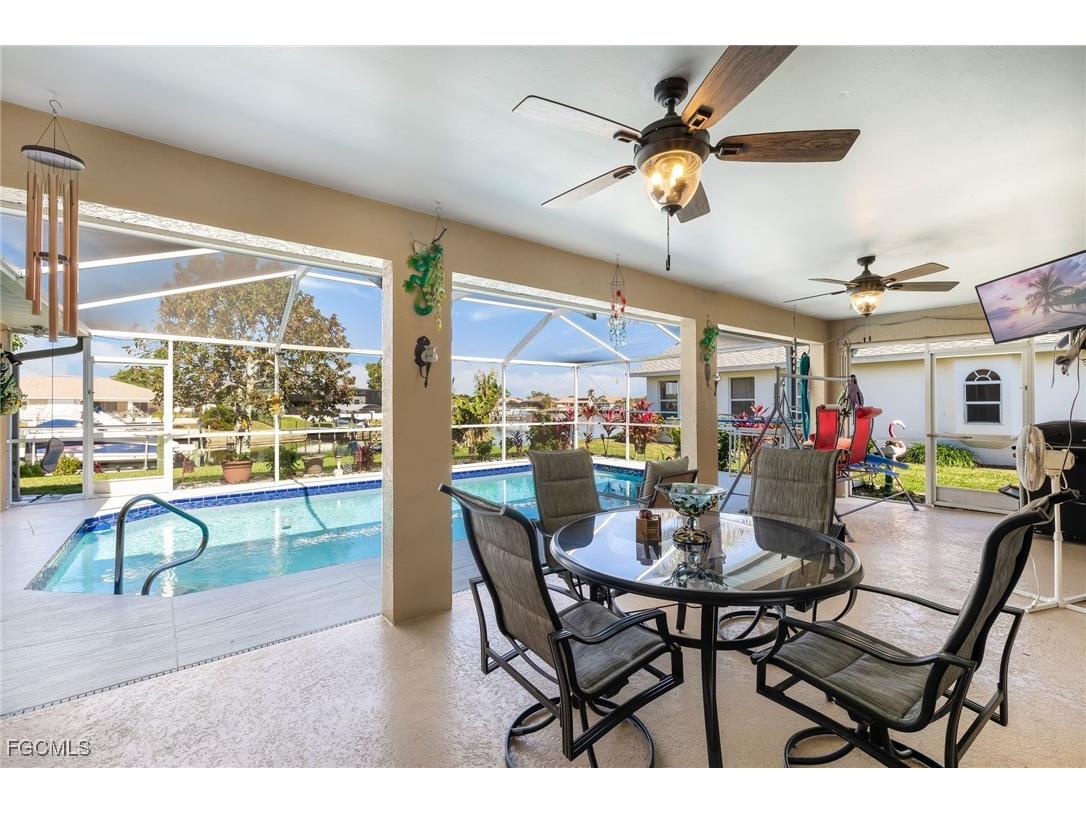 403 SE 28th Terrace Cape Coral FL 33904 2025022408 image6